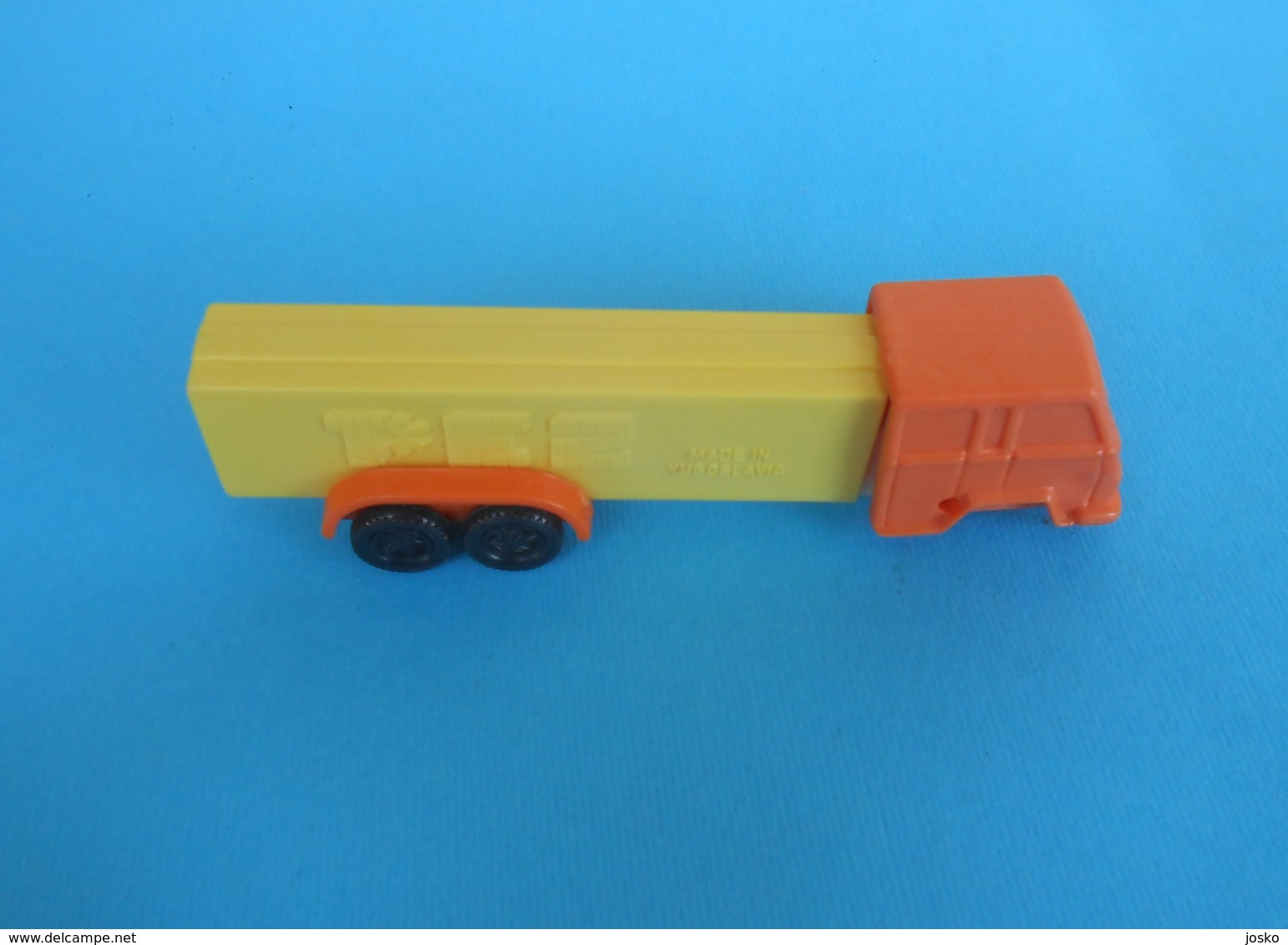 TRUCK ( Made In Yugoslavia ) ... Old And Rare Pez Ditributer * Camion LKW - Pez