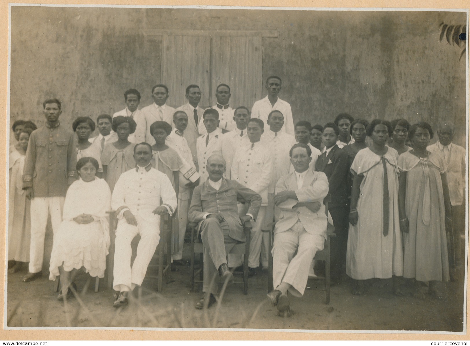 Photographie Originale - Colon Et Sa Maisonnée - DIEGO SUAREZ - M. Belissant - Personnes Identifiées