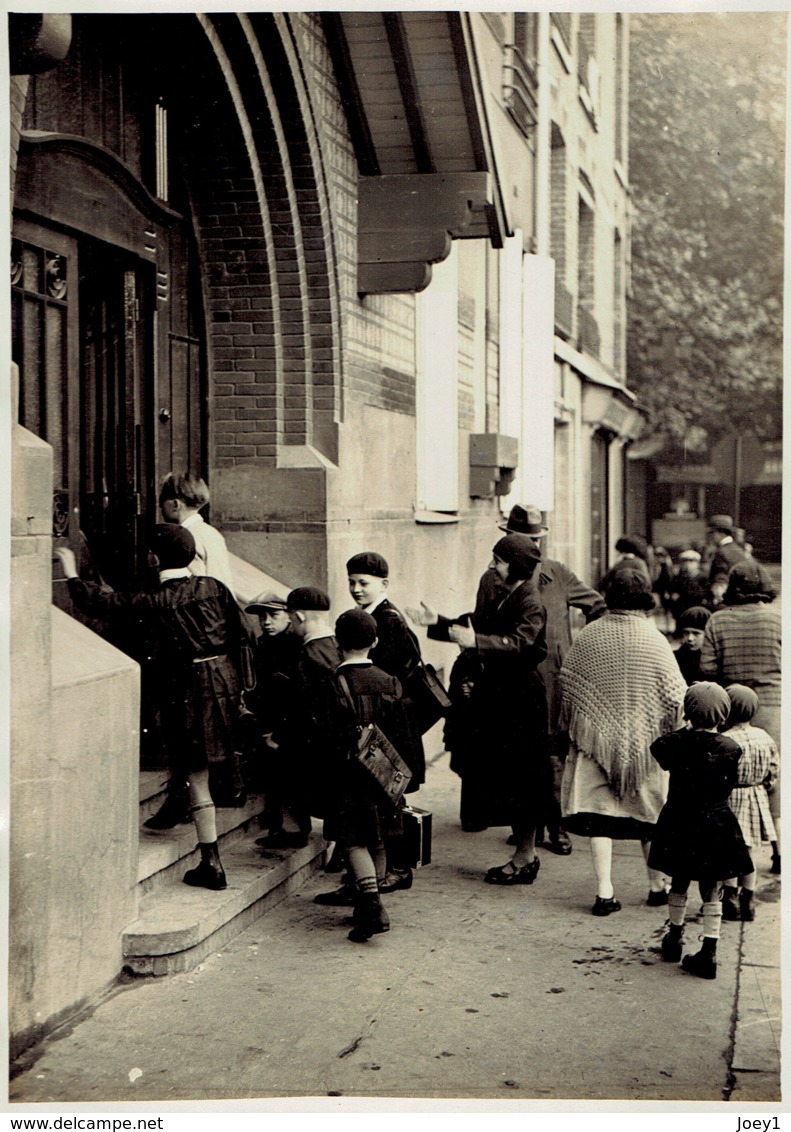 La Rentrée Des Classes Années 1930 Photo Meurisse - Anonymous Persons