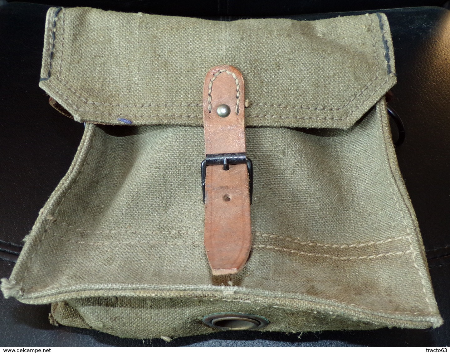 MUSETTE PORTE CHARGEUR POUR LE FUSIL MITRAILLEUR 24-29 , AVEC TAMPON DU FABRICANT , DIMENSION DE LA MUSETTE 20 CMX20CMX1 - Equipement