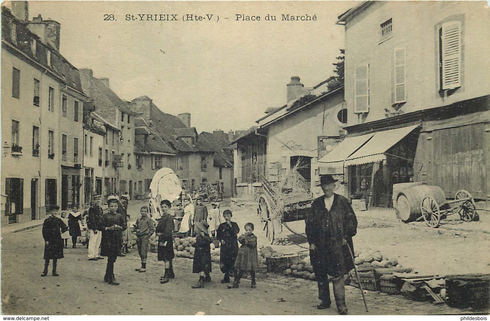 HAUTE VIENNE  SAINT YRIEIX  Place Du Marché - Saint Yrieix La Perche