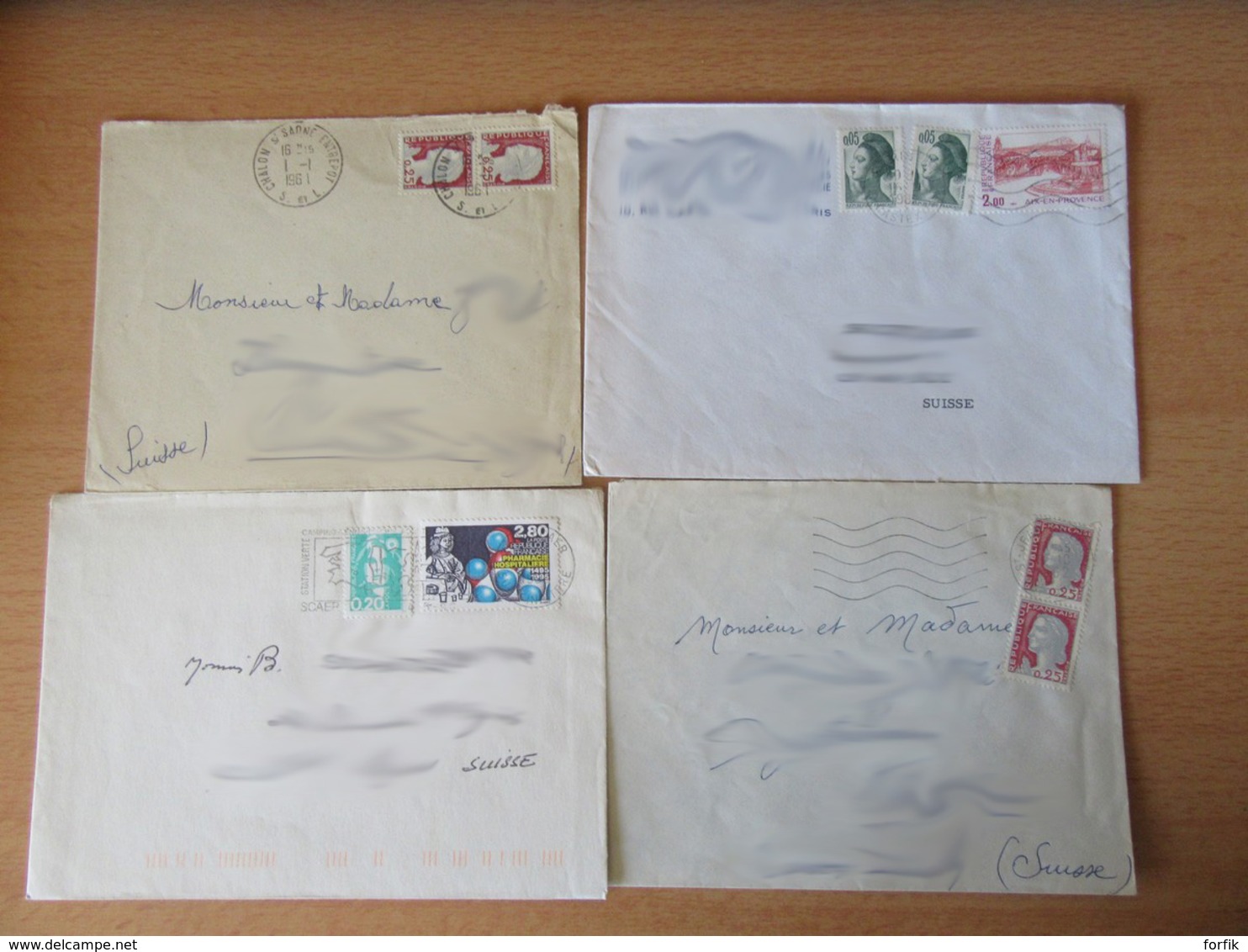 France vers Suisse - Lot de 44 Enveloppes timbrées modernes - Bons affranchissements et timbres variés