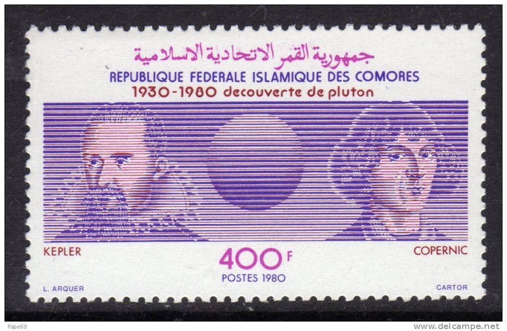 Comores N° 331 X 50ème Anniversaire De La Découverte De La Planète  Pluton Trace De Charnière Sinon TB - Comores (1975-...)
