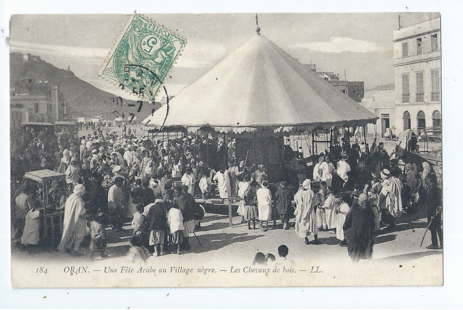 Cpa -  Algerie         Oran     Une Fete Arabe Au Village Negre Les Cheveaux De Bois  1907 Rare - Oran