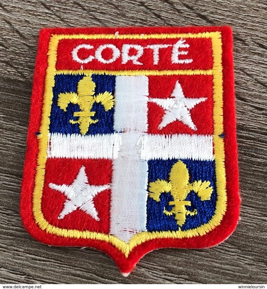 ECUSSON  CORTE  ARMOIRIES  HAUTE CORSE - Ecussons Tissu