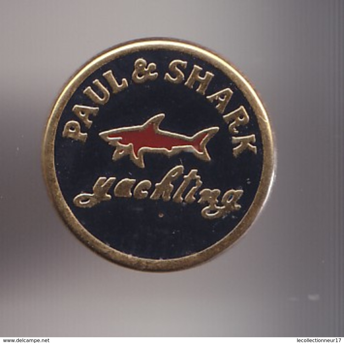 Pin's Paul & Shark Yachting  Requin Réf 7186 - Animaux