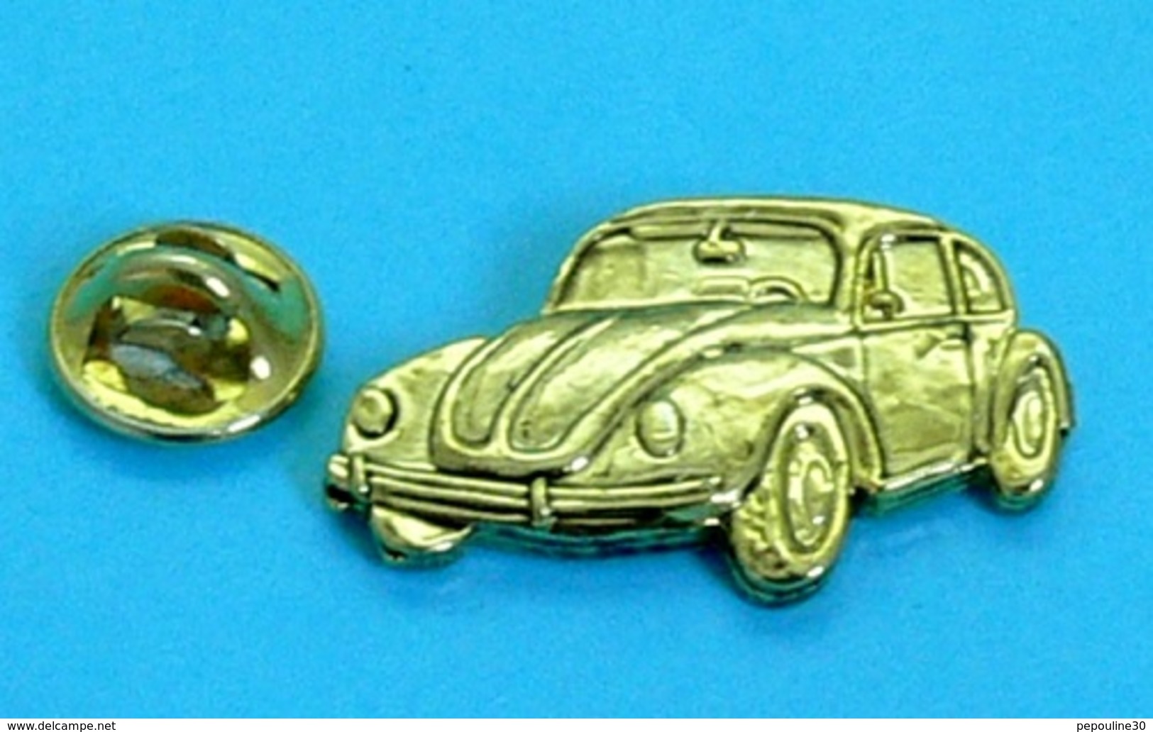 1 PIN'S //   ** COCCINELLE / VOLKSWAGEN / DORÉ ** . (© Qualité Collectors Série Limitée)