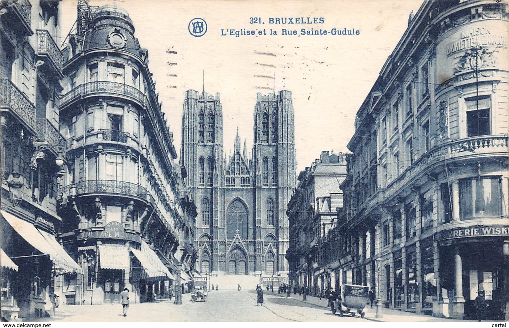 BRUXELLES - L'Eglise Et La Rue Sainte-Gudule - Lanen, Boulevards