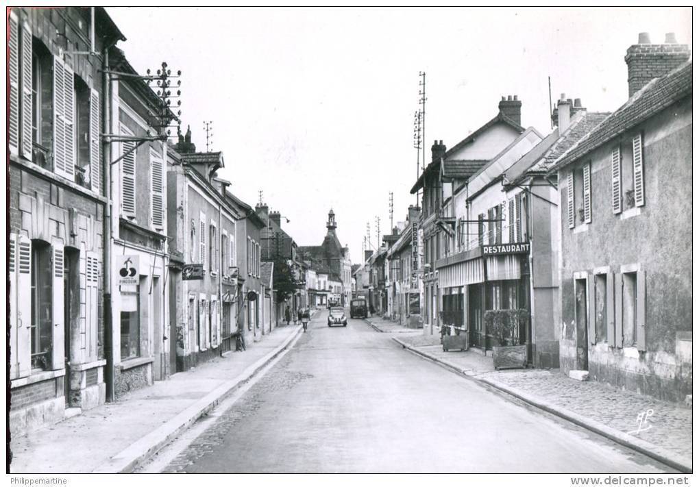 78 - Bonnières : La Rue Marcel Sembat - Voitures (Citroën 2CV...) - Bonnieres Sur Seine