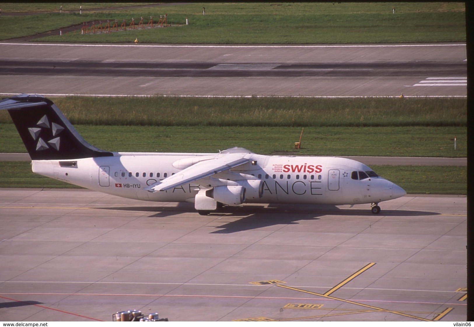 SLIDE / AVION / AIRCRAFT    ORIGINAL     SWISS  AVRO RJ 100   HB-IYU - Diapositives