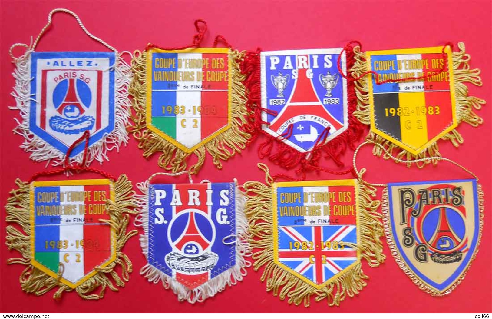 RARE Paris St Germain PSG 8 écussons Fanions Foot Football Anciens à Suspendre En Tissu 10x8cm Souvenir...Souvenir ! - Habillement, Souvenirs & Autres