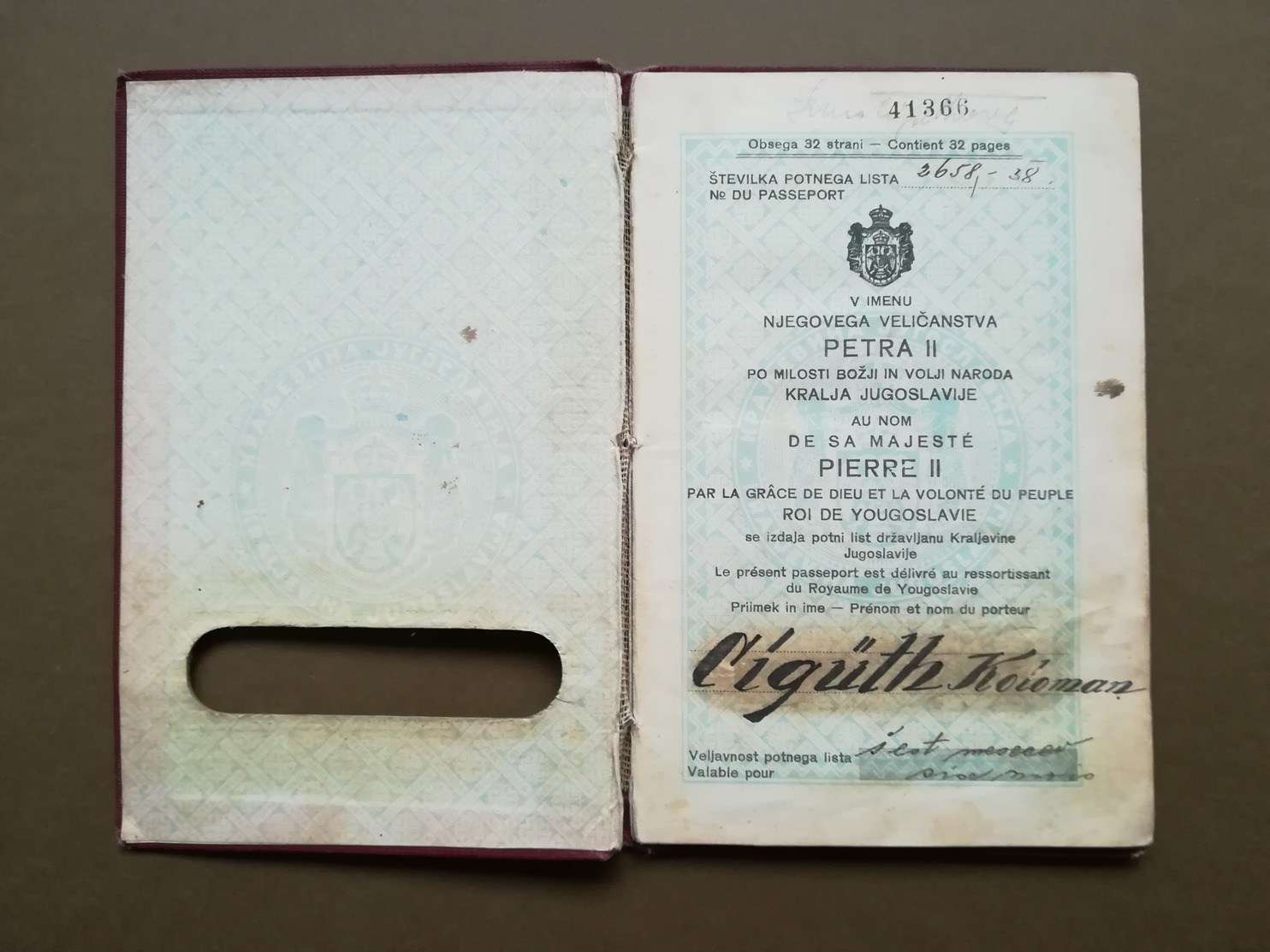 1938 YUGOSLAVIA KINGDOM Passport Male Visa Poland Expired 1938 SEE PHOTOS FOR CONDITION - Historische Dokumente