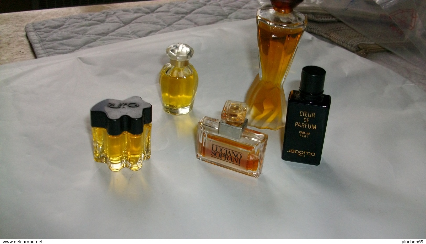 Miniature De Parfum Homme Et Femme  Lot De 5 Sans Boites N° A - Miniatures Womens' Fragrances (without Box)