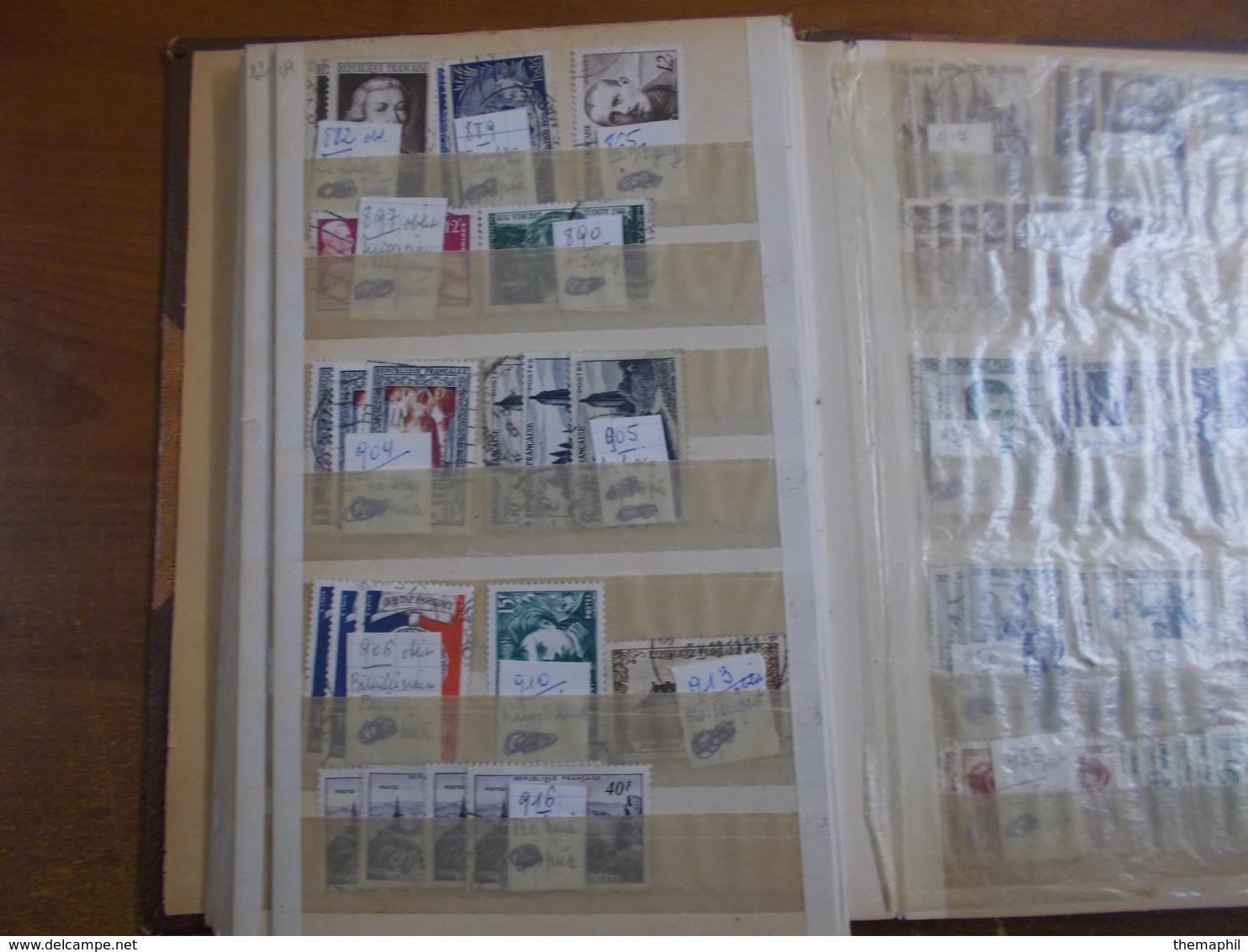 lot n° 979 FRANCE stock   obl. en 2 classeurs ,  no paypal