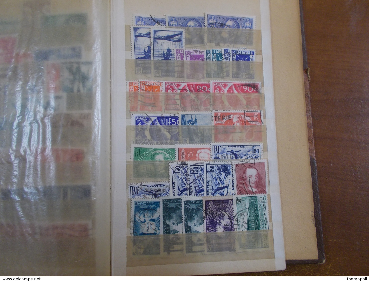 lot n° 979 FRANCE stock   obl. en 2 classeurs ,  no paypal