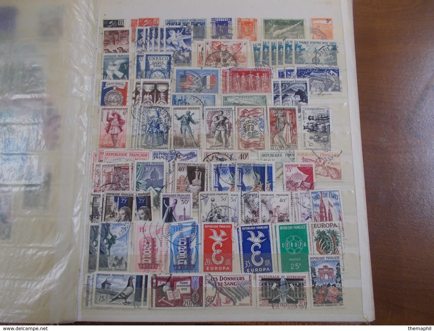 lot n° 979 FRANCE stock   obl. en 2 classeurs ,  no paypal