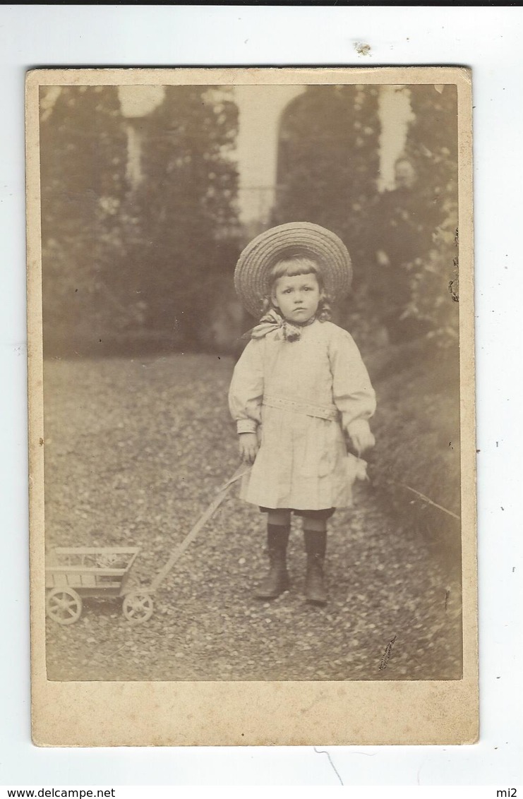 Photographie D'un Enfant Avec Jouet Chariot En Bois  André Tesnier En 1895  ( écrit Au Dos ) Voir Description - Oud (voor 1900)