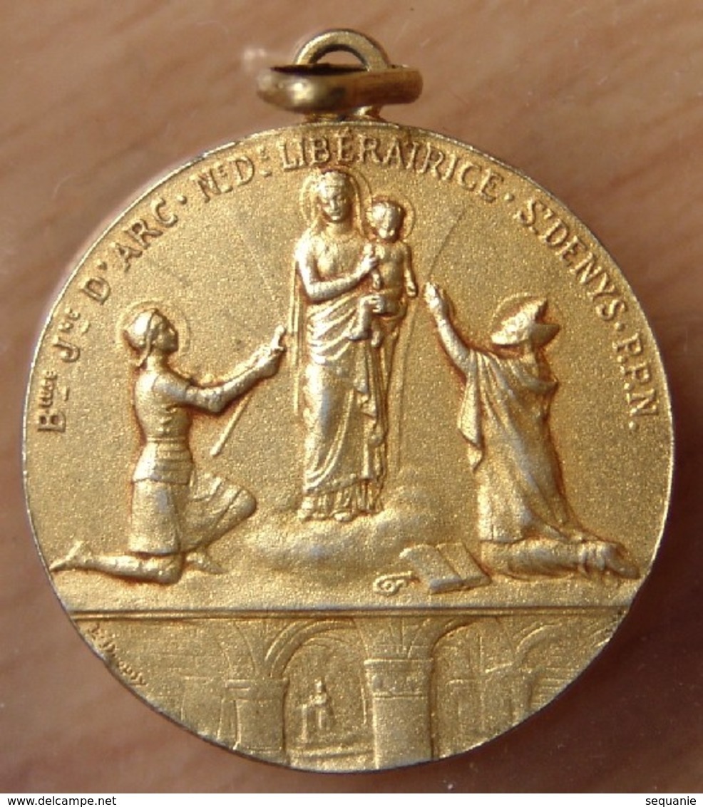 Médaille Jeanne D'Arc En Vermeil Signé DROPSY - Professionnels / De Société