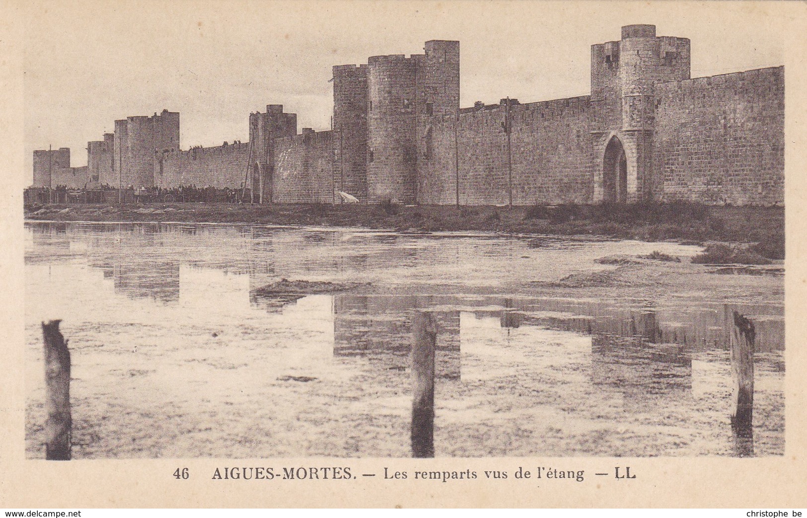Aigues Mortes, Les Remparts Vus De L'Etang (pk53128) - Aigues-Mortes