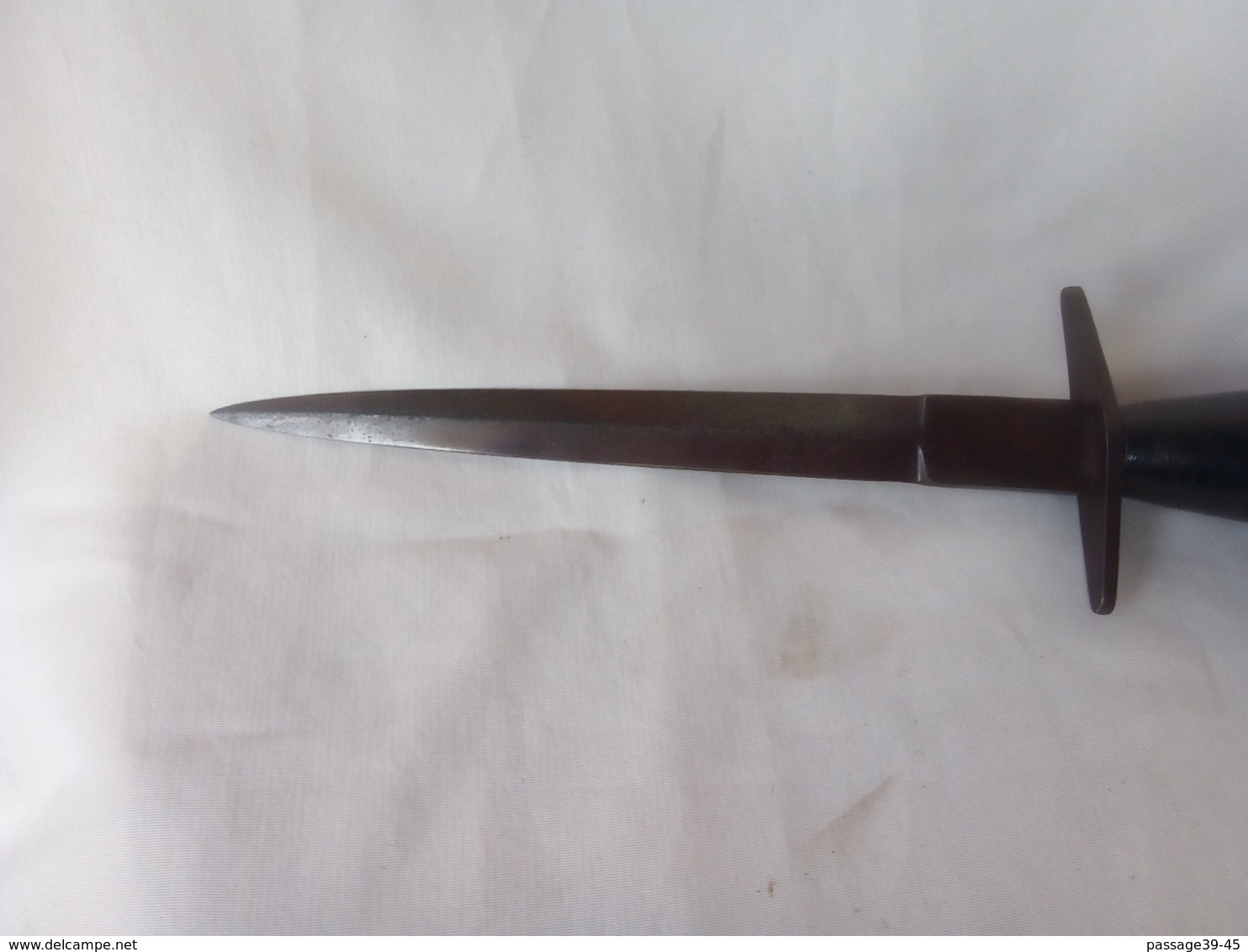 WW2 COUTEAU DE COMBAT AMÉRICAIN  V-42 REPRO AVEC POINTE CASSE-TËTE - Knives/Swords