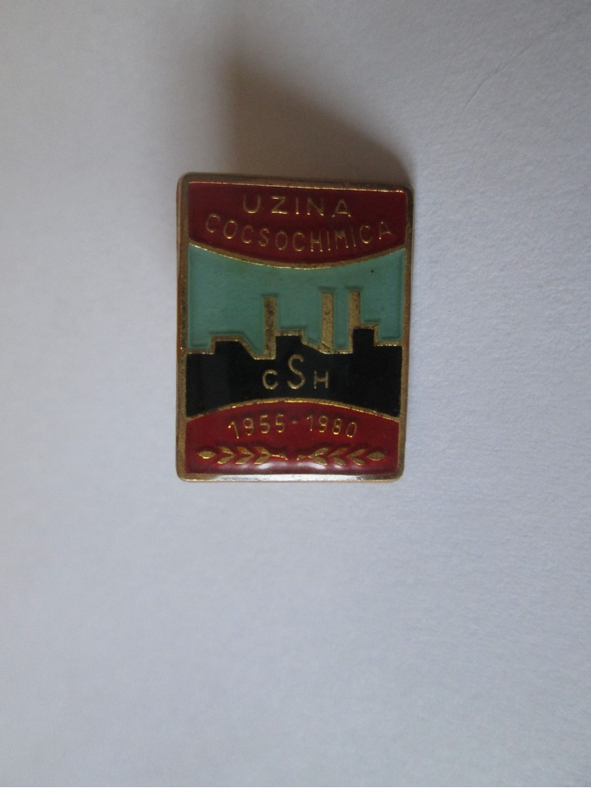 Romania Collector Badge From 1980,size=18 X 14 Mm - Other & Unclassified
