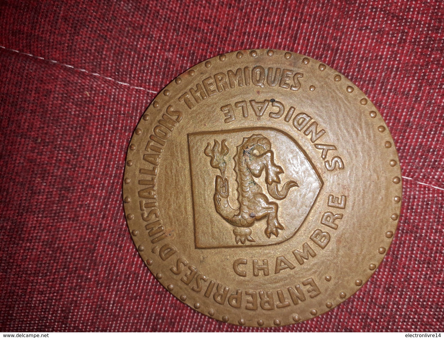 Magnifique  Medaille En Bronze Saint Eloi Chambre Syndicale Entreprise D'instalations Thermiques  Diametre 6 Cm - Autres & Non Classés