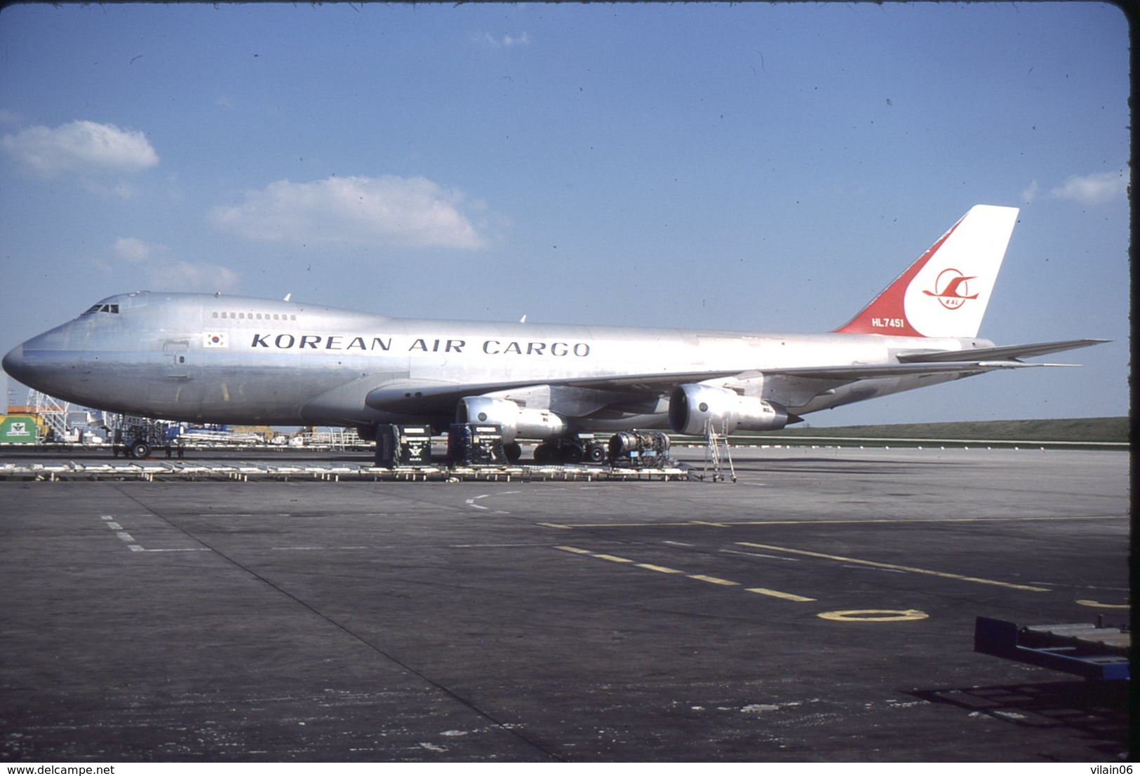 SLIDE / AVION / AIRCRAFT   KODAK  ORIGINAL     KOREAN AIR CARGO  B 747  HL-7451 - Diapositives