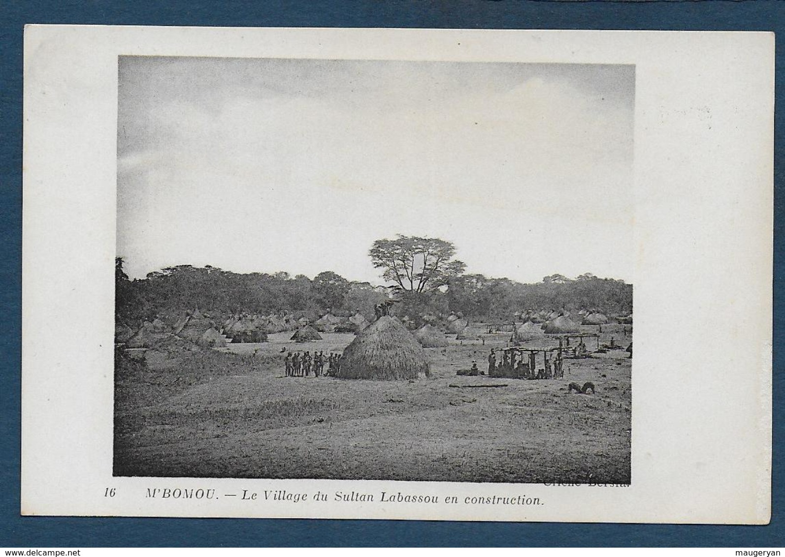 M' BOMOU  - Le Village Du Sultan Labassou En Construction - Congo Français