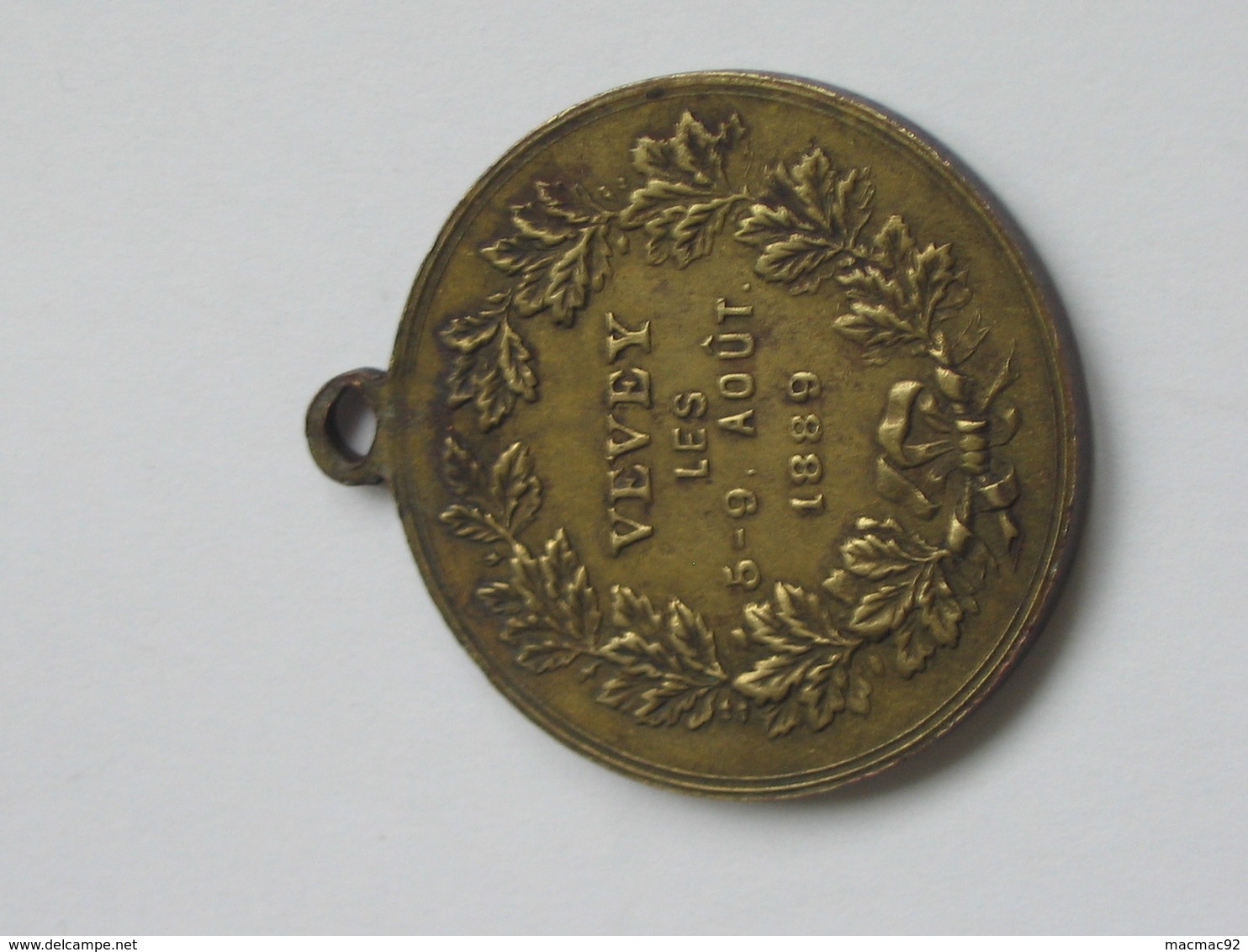 Jolie Médaille FETE DES VIGNERONS  -- VEVEY LES 5-9 Aout 1889   **** EN ACHAT IMMEDIAT **** - Professionnels / De Société