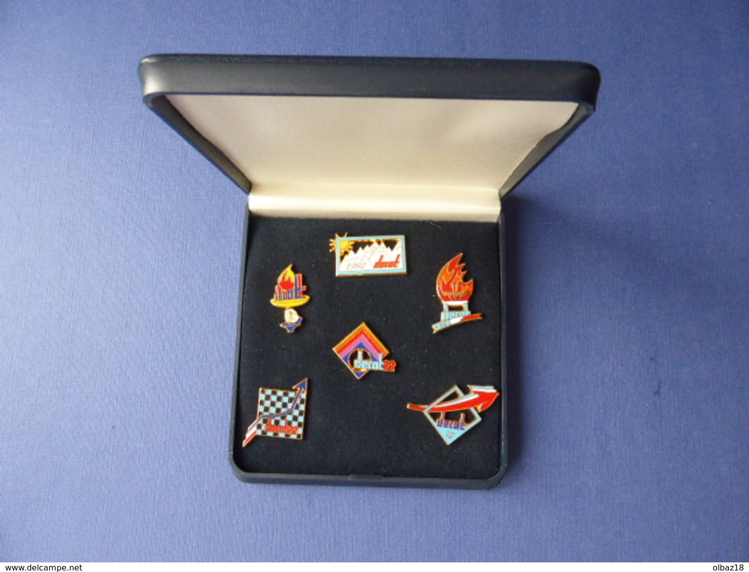 Coffret 6 Pin's Decat - Jeux Olympiques D'hiver 92 - JO Albertville 1992 - Zamac Fabricant - Pin's Sur Pin's - Olympic Games