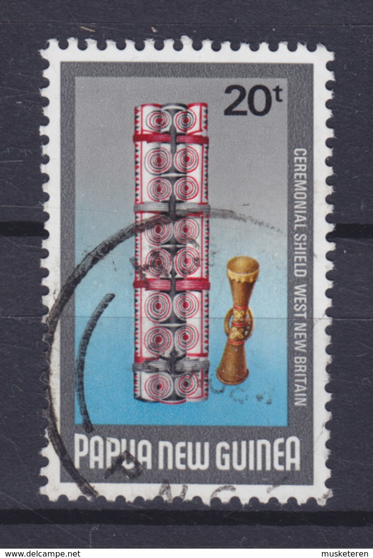 Papua New Guinea 1984 Mi. 480  20 T Zeremonienschilde Schild Und Kilange - Papouasie-Nouvelle-Guinée