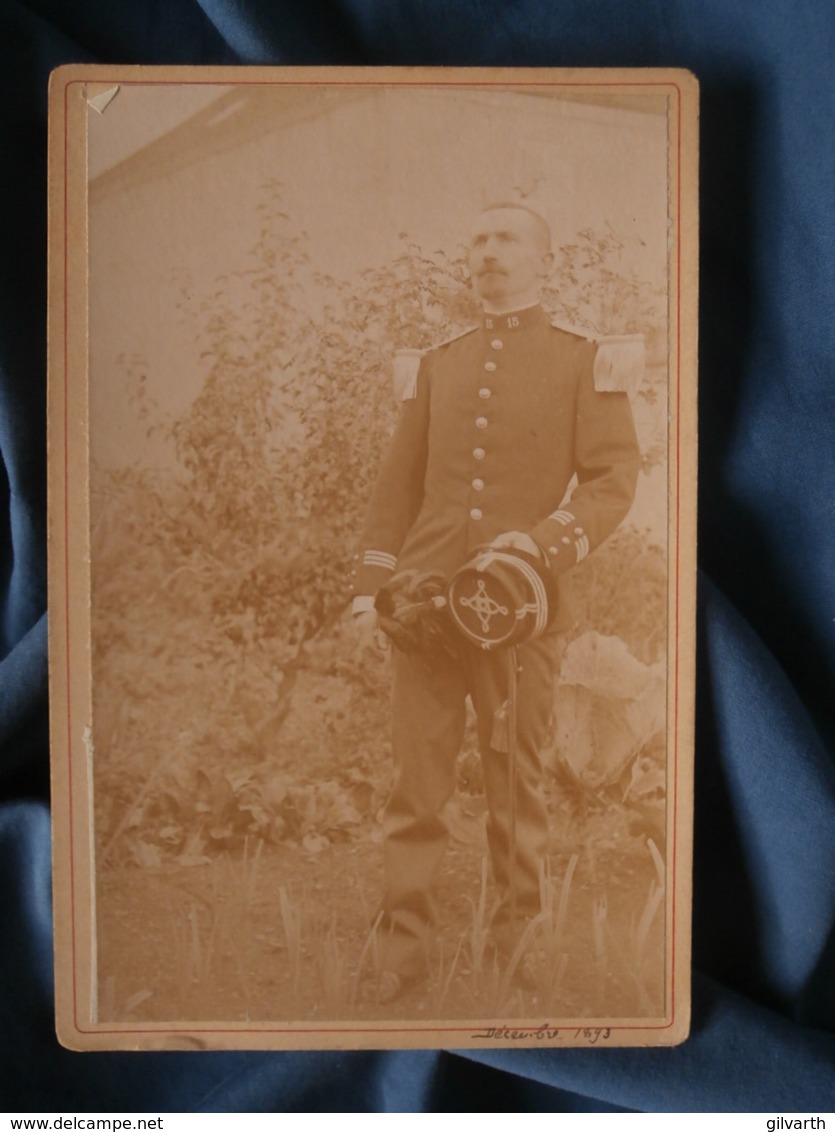 Photo Format Cabinet  Militaire Capitaine Du 15e Chasseurs à Pied Dans Un Jardin  Décembre 1893  - L403 - Anciennes (Av. 1900)