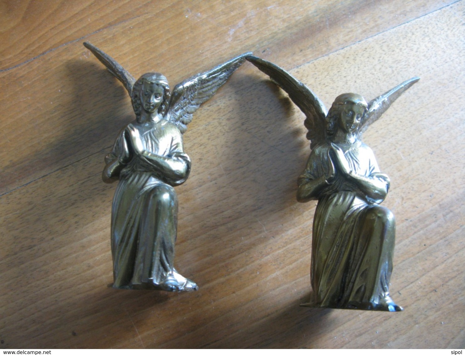 Pour NOEL Paire D Anges  En Prière - Bronze Doré Les Deux Figures Sont Identiques - Bronzes