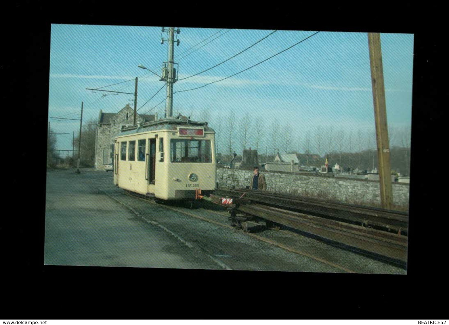 THUIN CIMETIERE  TRAM SNCV  N° ART 300 TIRANT DES LORRIES A RAILS - Tram