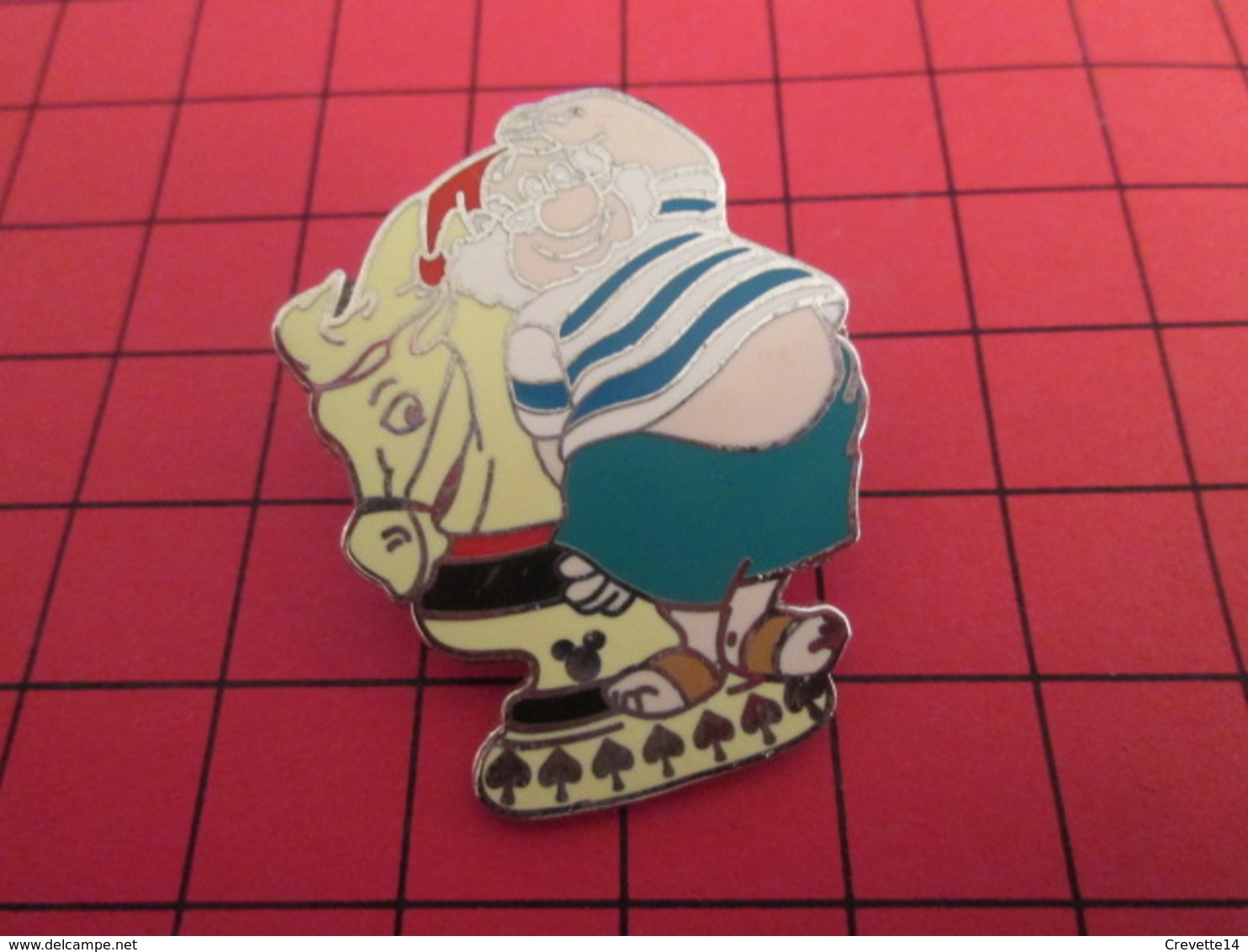 DIS-SPE Pin's Pins : BEAU ET RARE : DISNEY Très Grand Pin's CAVALIER DU JEU D'ECHECS ? - Disney