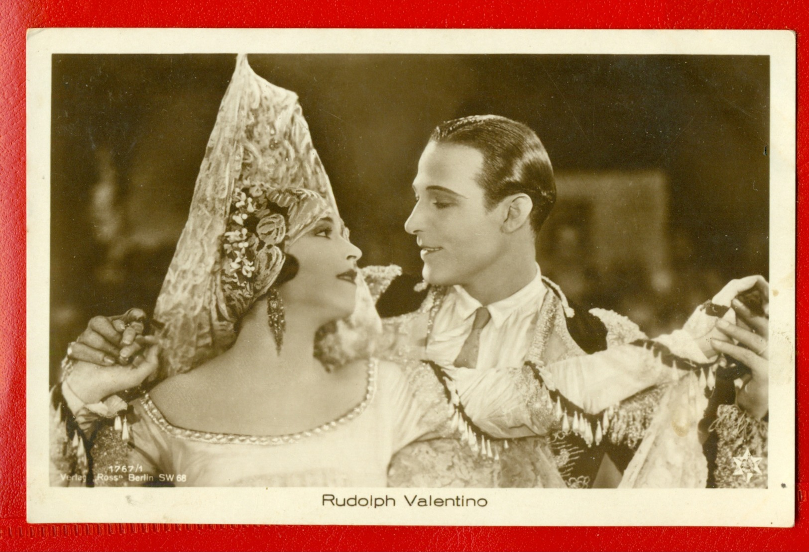 MOVIE STAR RUDOLPH VALENTINO # 1767/1 VINTAGE PHOTO PC. PUBLISHER GERMANY 1140 - Schauspieler