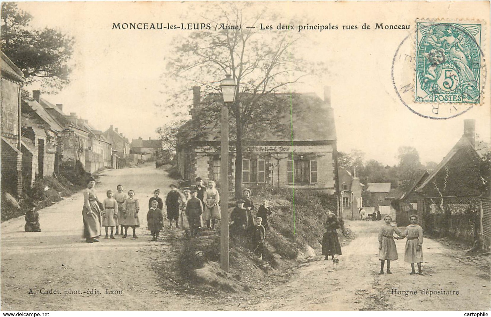 02 - MONCEAU LES LEUPS - Les Deux Principales Rues En 1905  (belle Carte Animée) - Andere & Zonder Classificatie