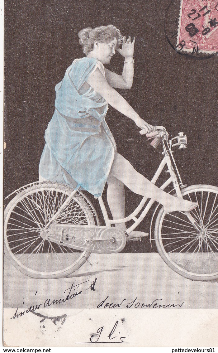 CPA Femme Sur Sa Bicyclette Vélo Cyclisme Cycliste Cycling Radsport (2 Scans) - Cyclisme