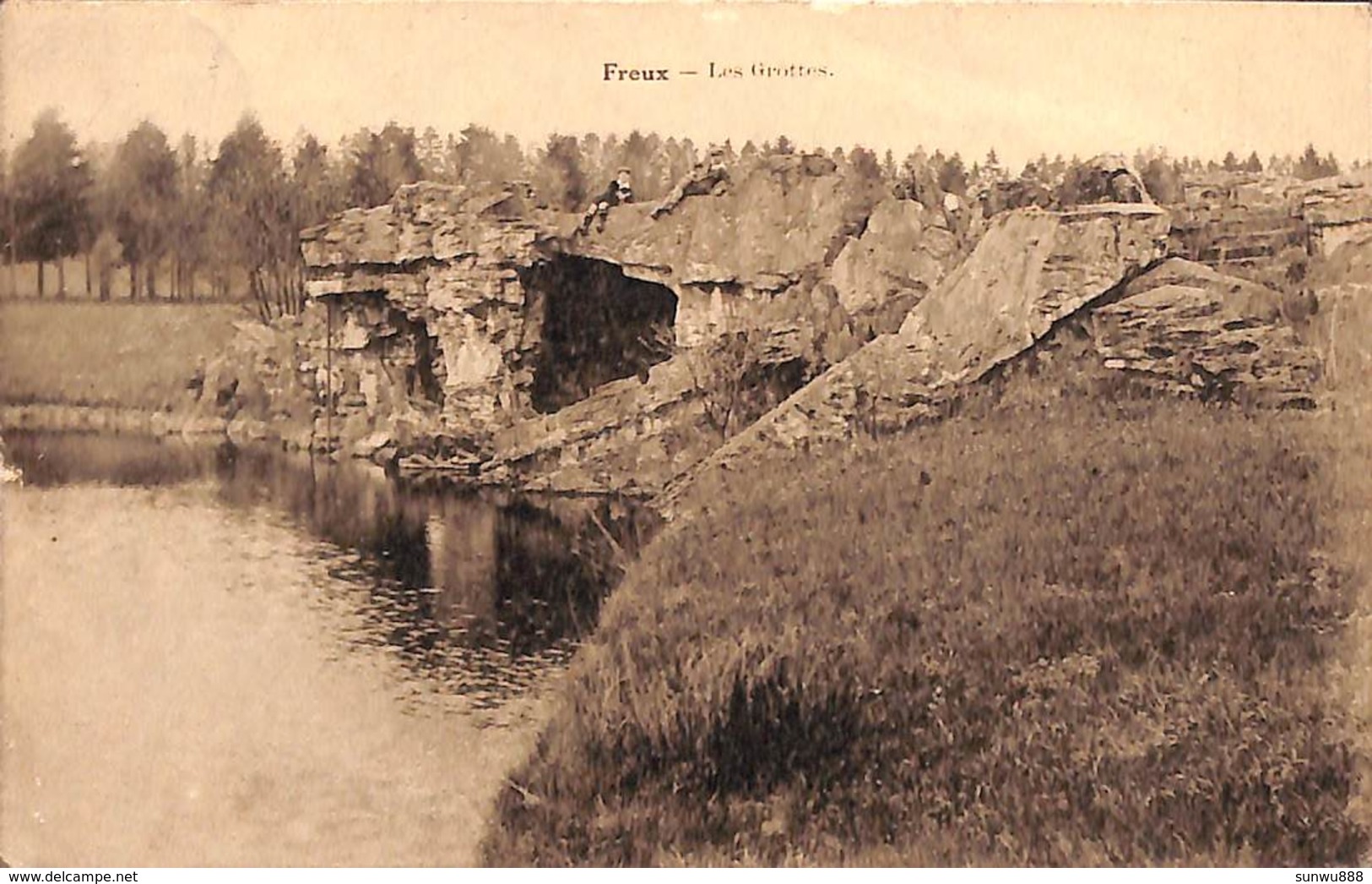 Freux - Les Grottes (animée, Phototypie Desaix) - Libramont-Chevigny