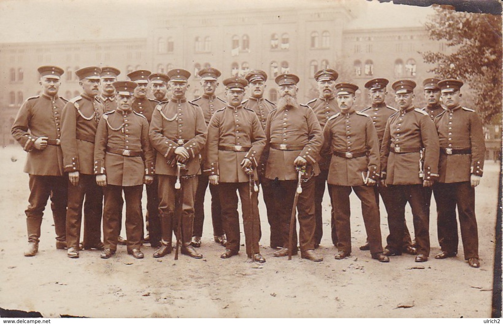 AK Foto Gruppe Deutsche Soldaten - Säbel - 1. WK (38099) - Guerra 1914-18