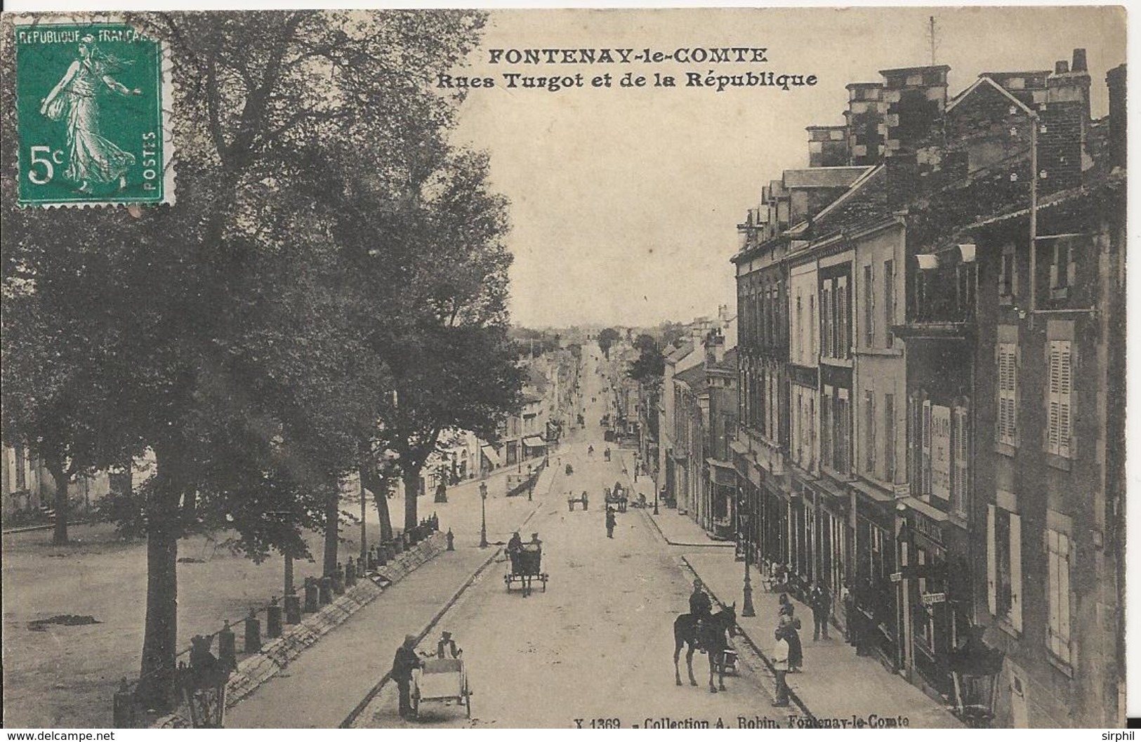 Carte Postale Ancienne De Fontenay Le Comte Le Rue Turgot Et De La Republique - Fontenay Le Comte