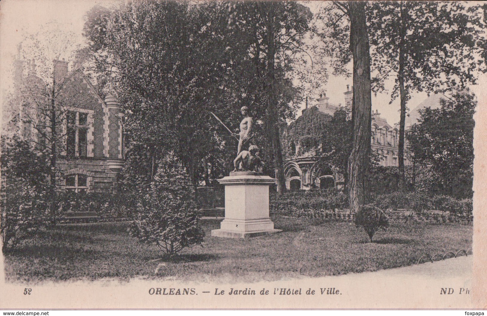 ORLÉANS Jardin De L’hôtel De Ville - Orleans