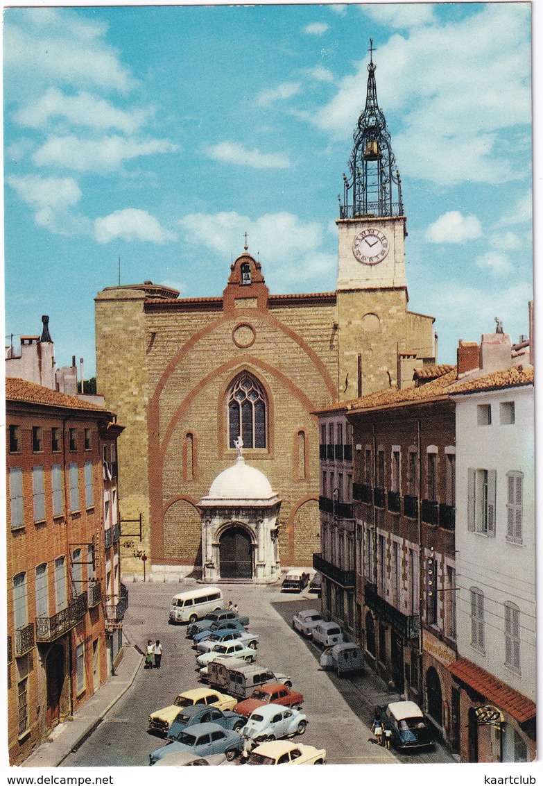 Perpignan: CITROËN DS, 3x 2CV AZU, SIMCA ARONDE, RENAULT 4CV, 4, DAUPHINE, PEUGEOT 403, D3  - Cathédrale St-Jean - Toerisme