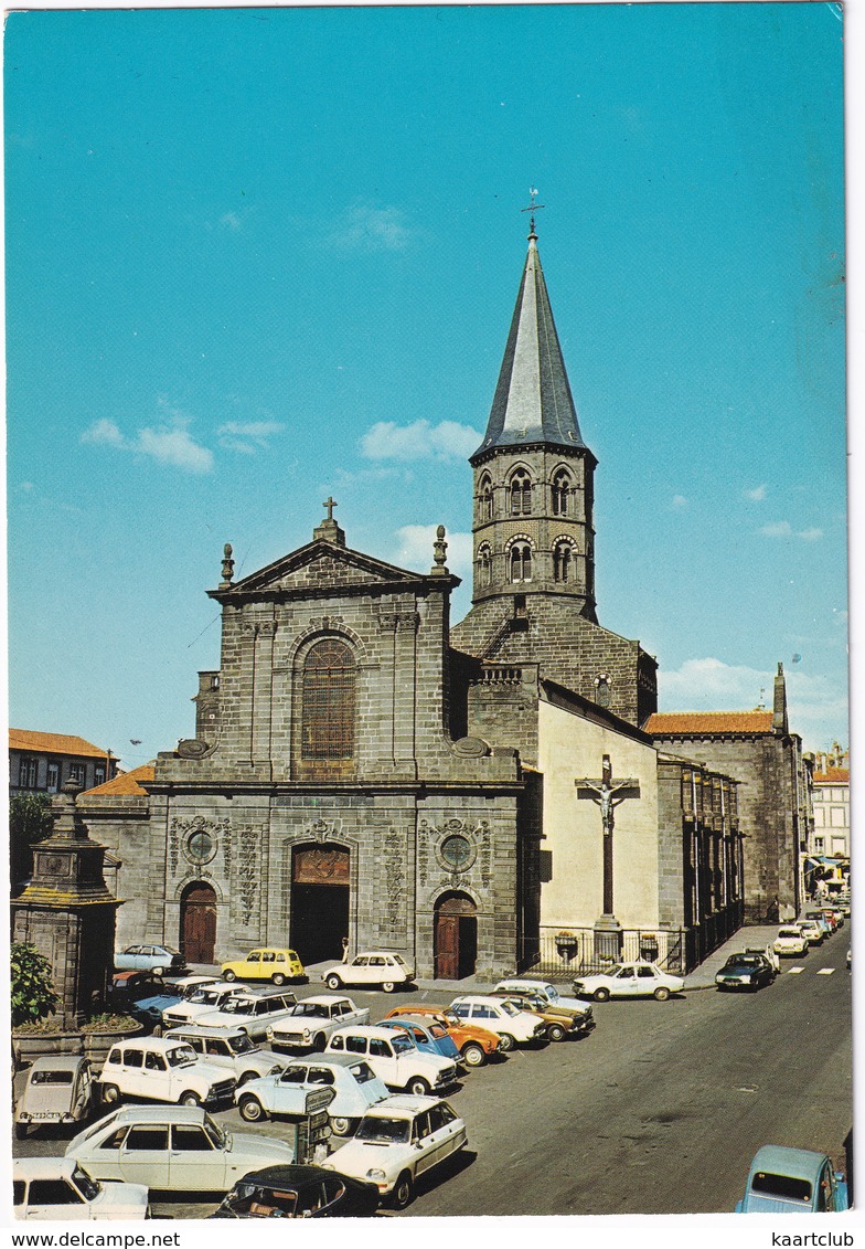 Riom: RENAULT 16, 4, 12, CITROËN AMI 8, DYANE, 2CV, 2x GS, PEUGEOT 404, 504, SIMCA 1500 BREAK - Eglise St Amable - PKW