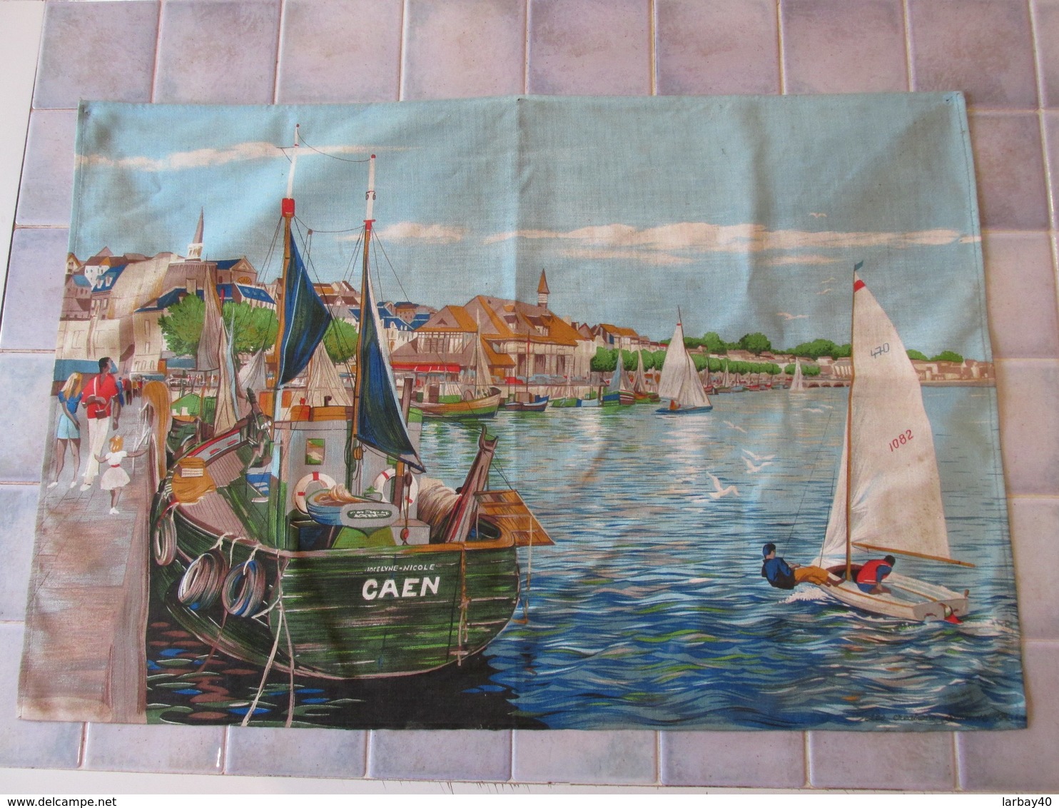 Torchon Ancien Pub Creations Sonacott Bateau Port Caen Jocelyne Nicole 74 X 50 Cm - Autres & Non Classés