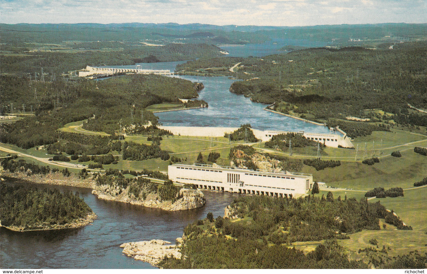 Centrale Hydroélectrique De L'Alcan à Shipshaw - Saguenay
