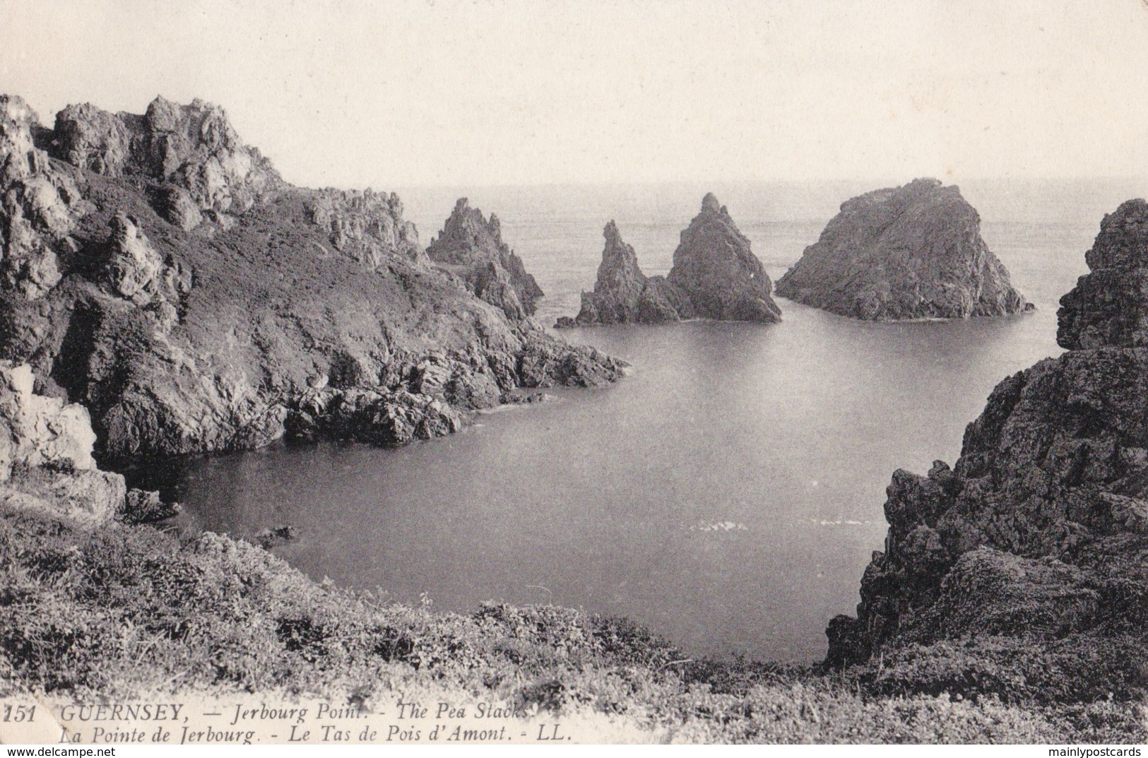 AK66 Guernsey, Jerbourg Point, The Pea Stacks - LL - Guernsey