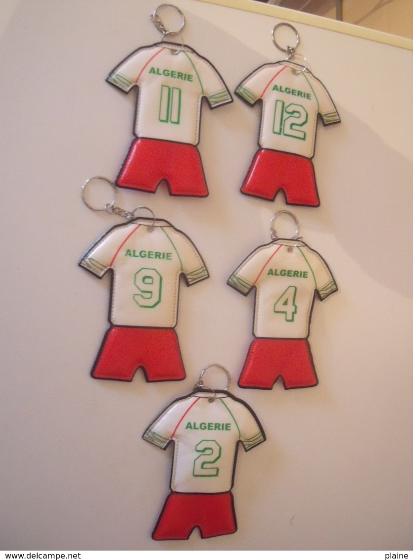 Lot De 5 Porte-clés -Equipe De Football Algerienne. - Porte-clefs