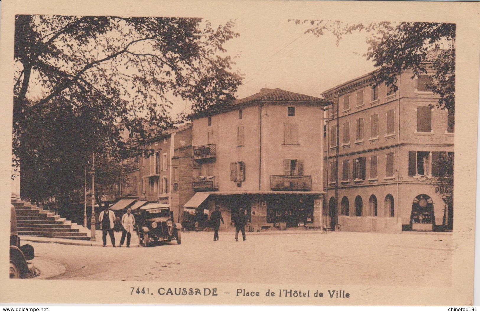 CAUSSADE  Place De  L'Hôtel De Ville - Caussade