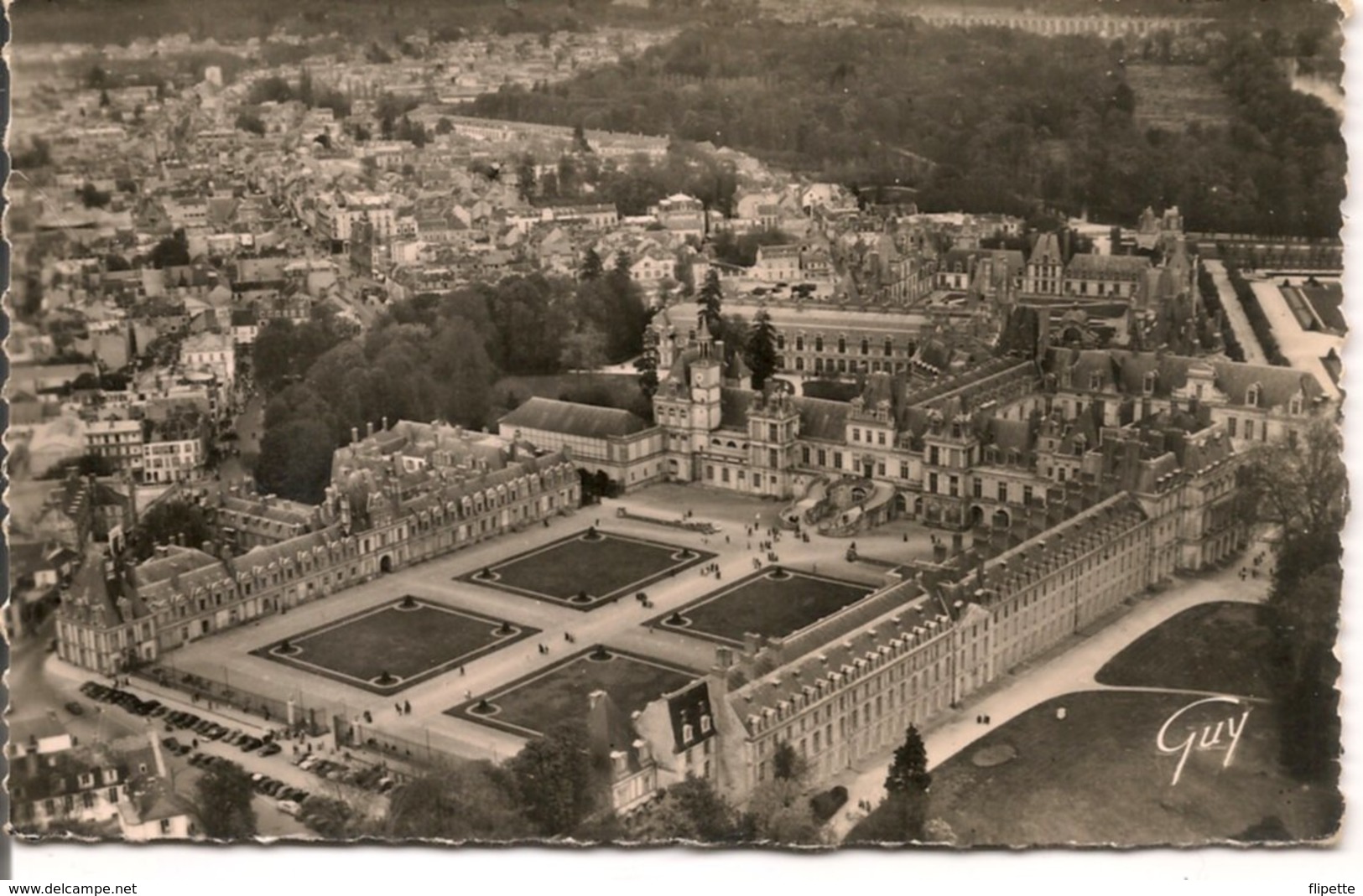 L15H152 - En Avion Sur Fontainebleau - Vue D'ensemble Du Palais - Guy N°978 - Fontainebleau